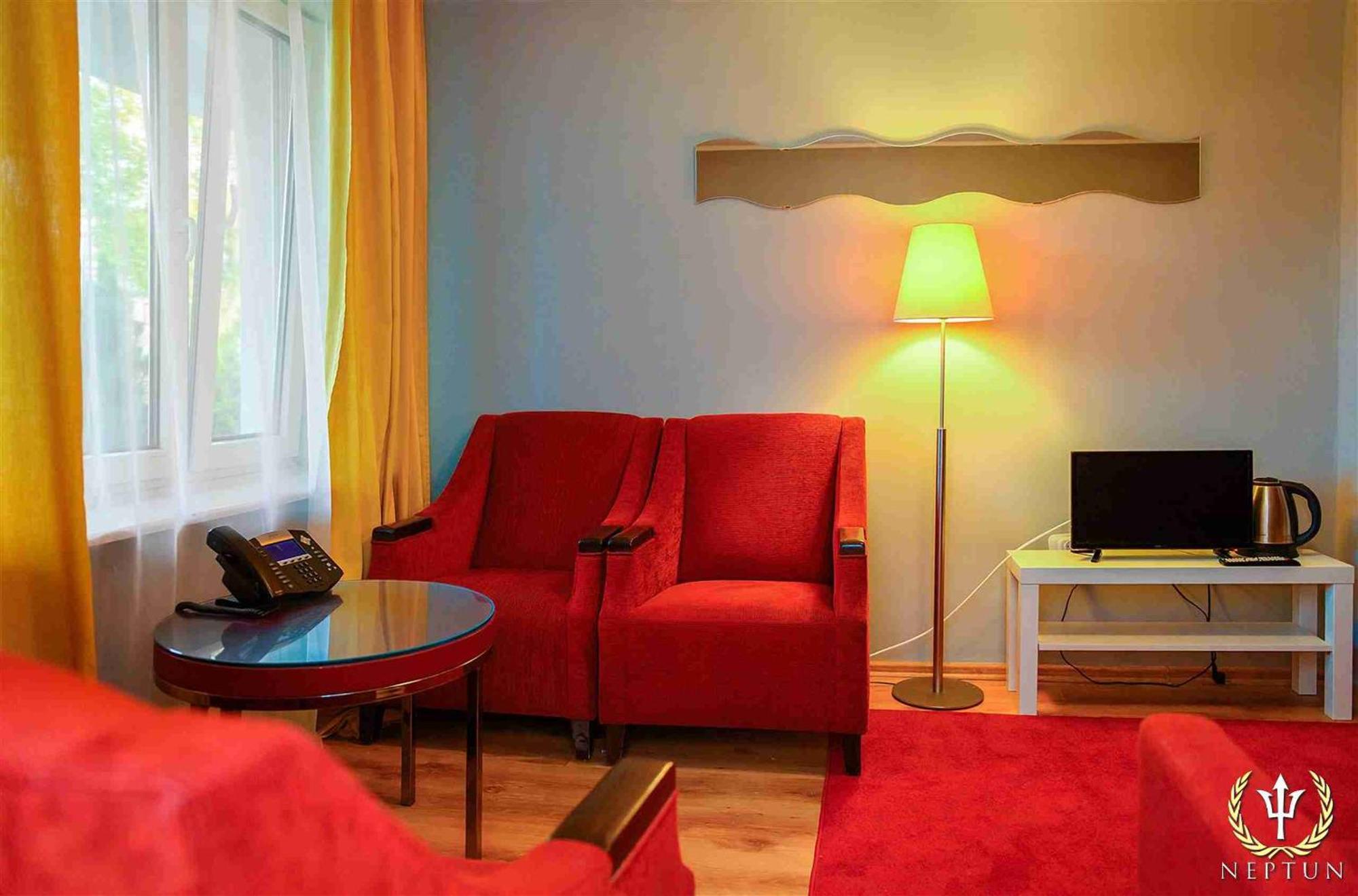 Hotel Neptun Jastrzębia Góra Exteriör bild