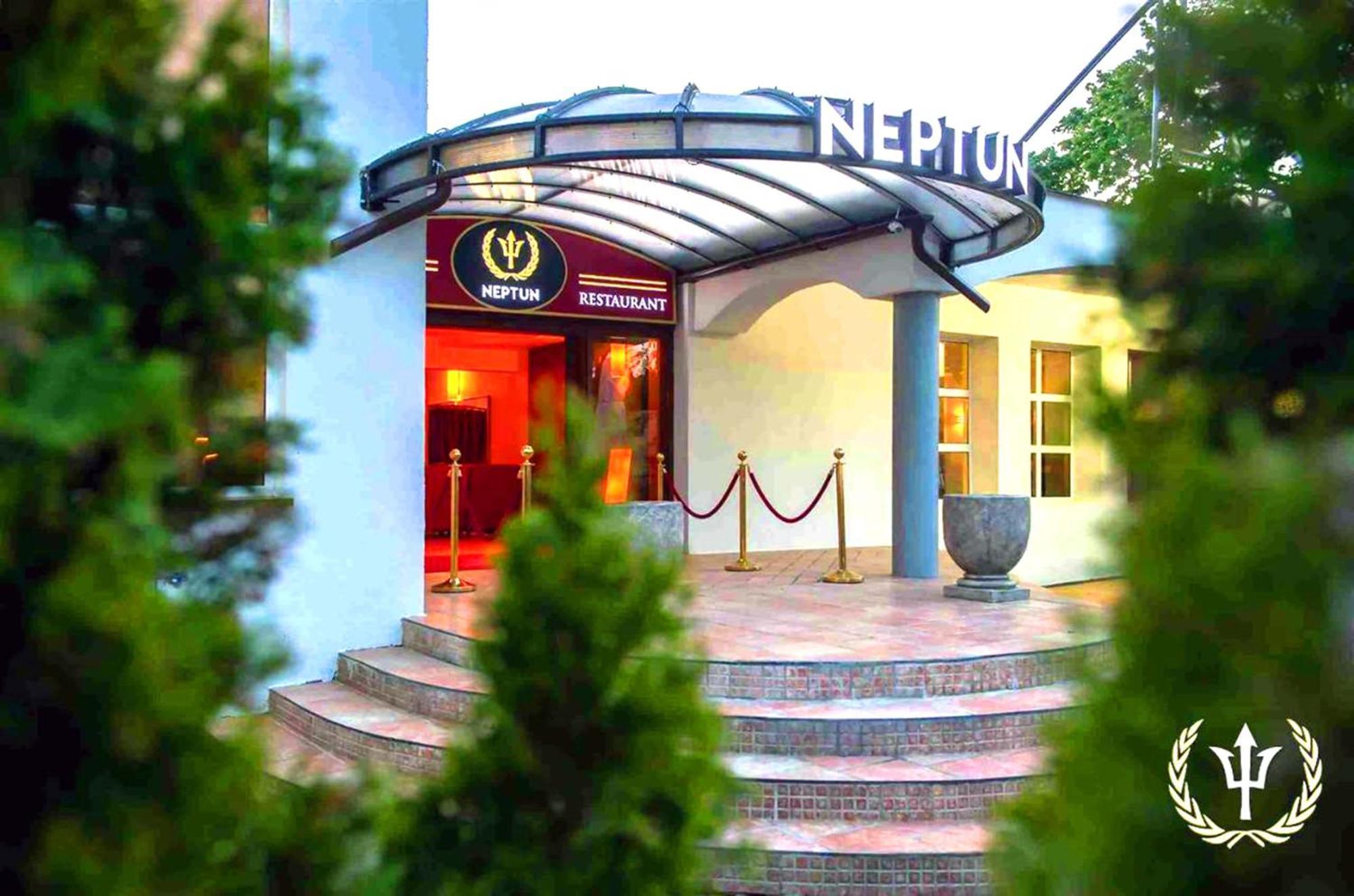 Hotel Neptun Jastrzębia Góra Exteriör bild