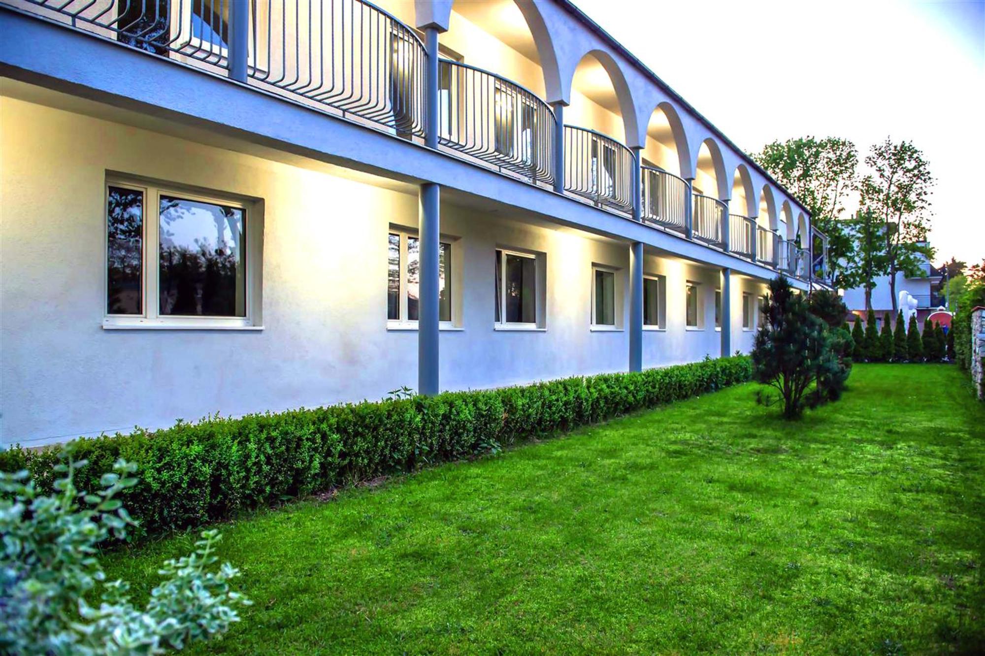 Hotel Neptun Jastrzębia Góra Exteriör bild